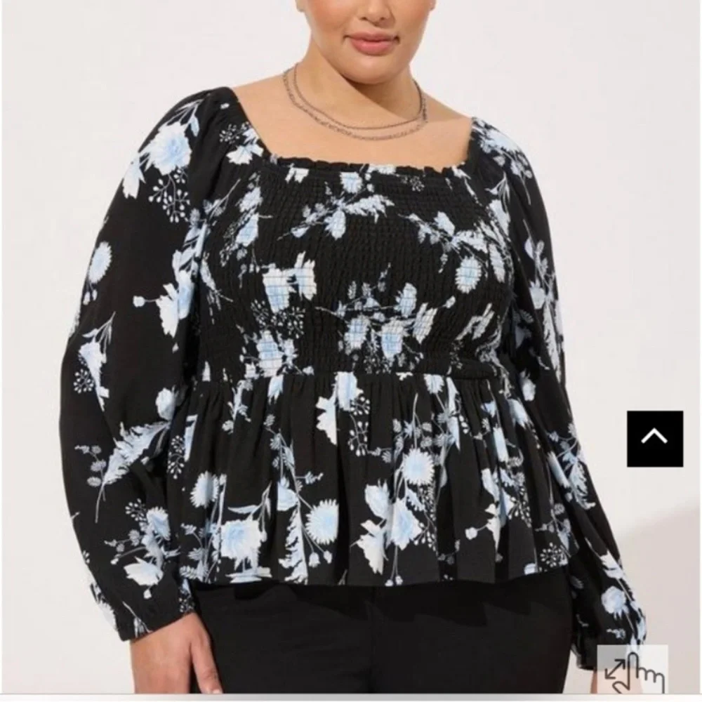 Torrid NWT Rayon Slub Smocked Bodice Floral Long Sleeve Crop Blouse, Size 12 - Picture 4 of 11